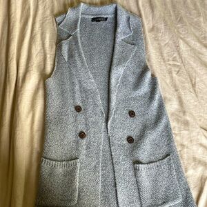 Size S fall long sleeveless cardigan